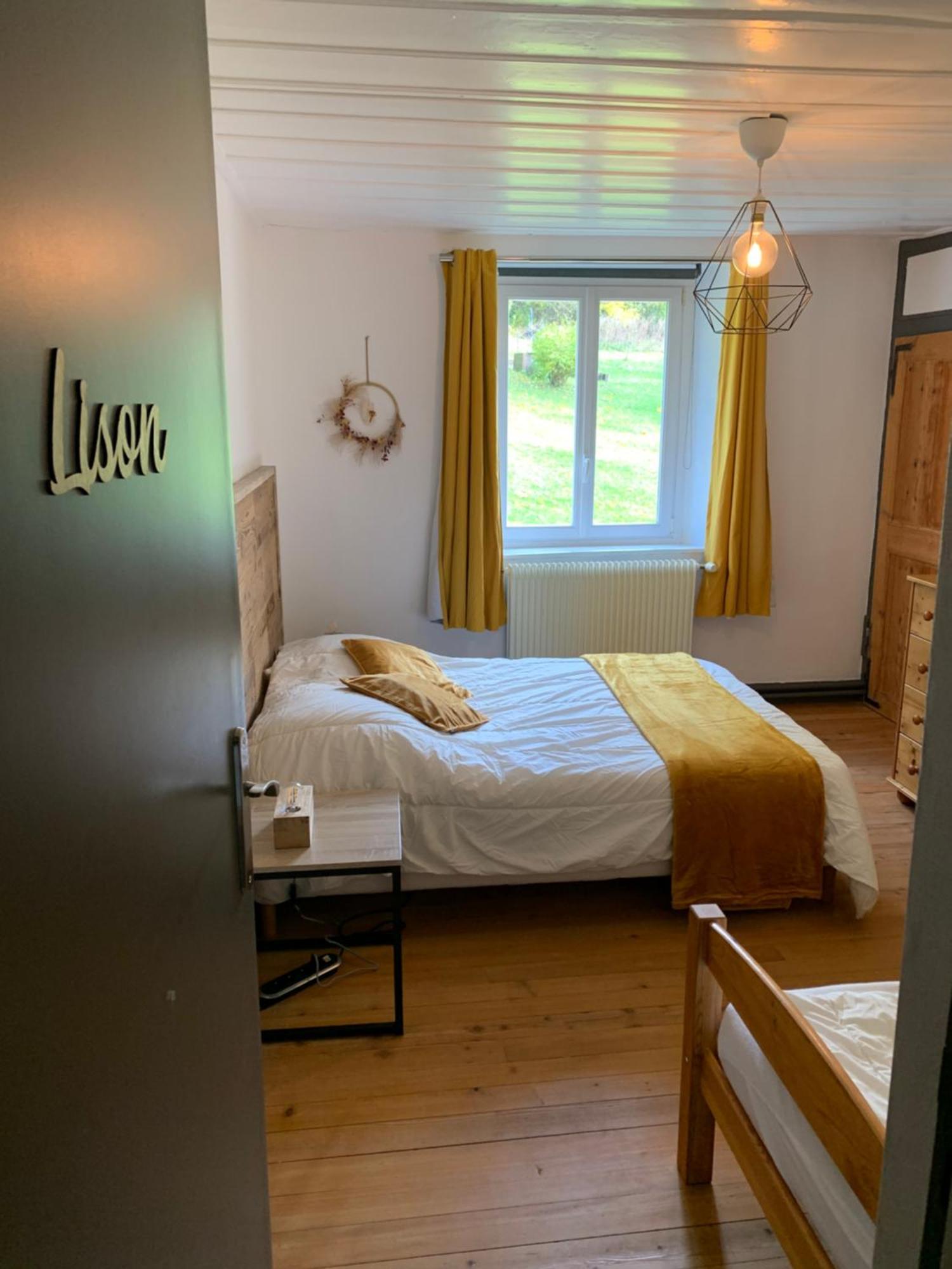 Ancienne Ferme Comtoise 4 Etoiles, 11 Personnes Lac St-Point/Mont D'Or Montperreux Экстерьер фото
